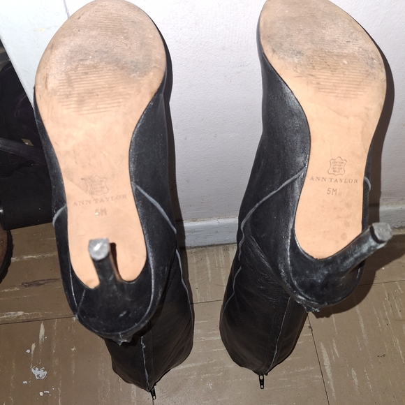 Ann Taylor Black Leather Heeled Boots - Picture 2 of 3